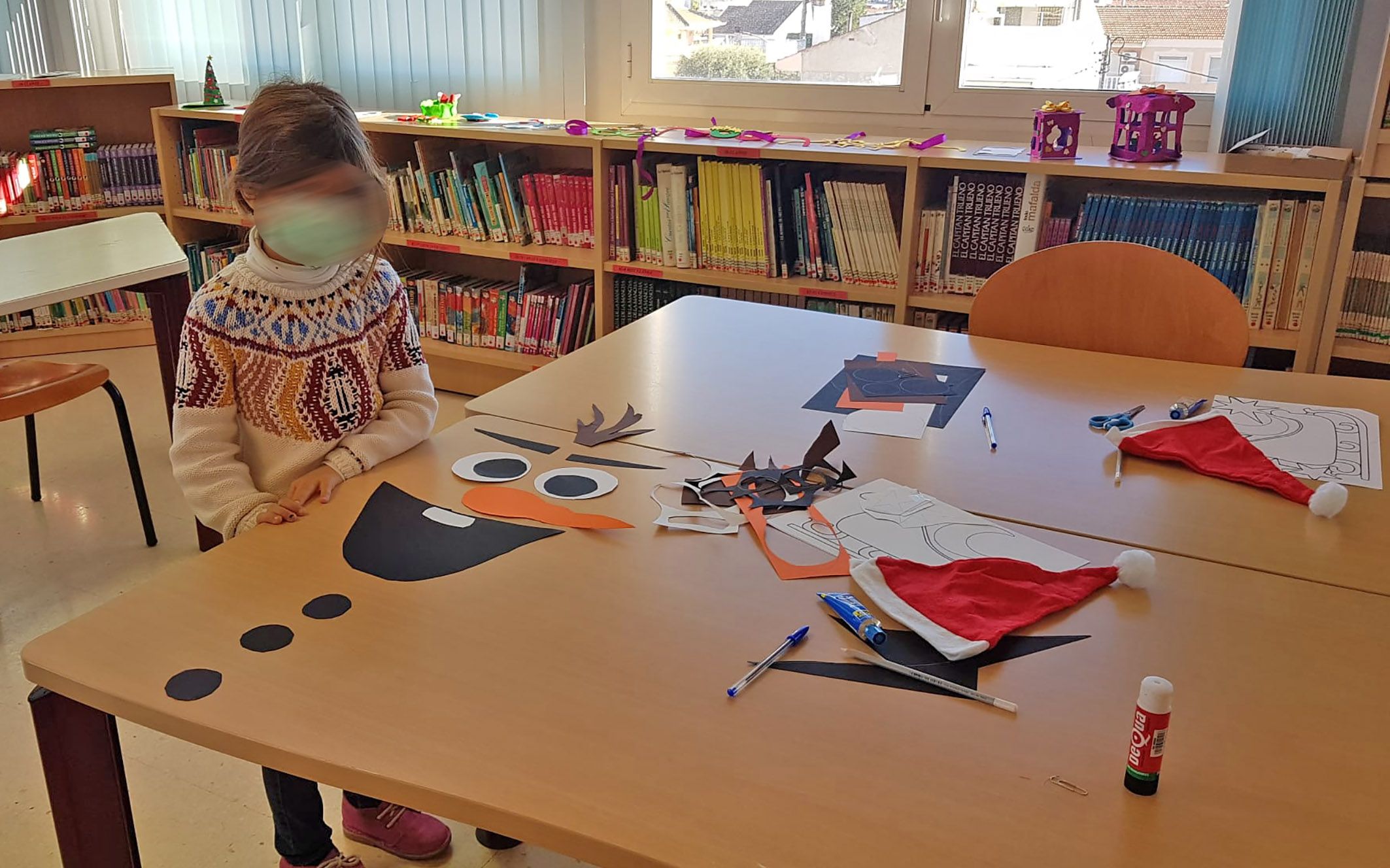 Talento y creatividad en los talleres navidenos de manualidades de la Concejalia de Juventud5