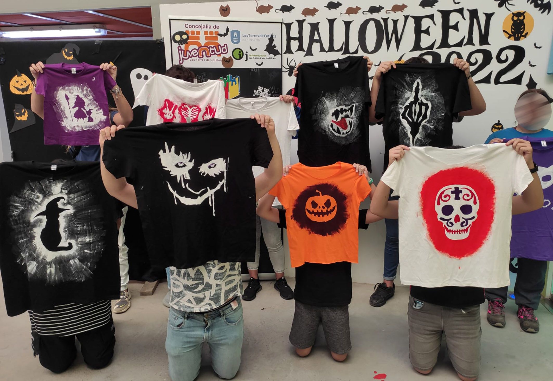 Los jovenes torrenos disenan sus camisetas mas terrorificas y escalofriantes para Halloween6