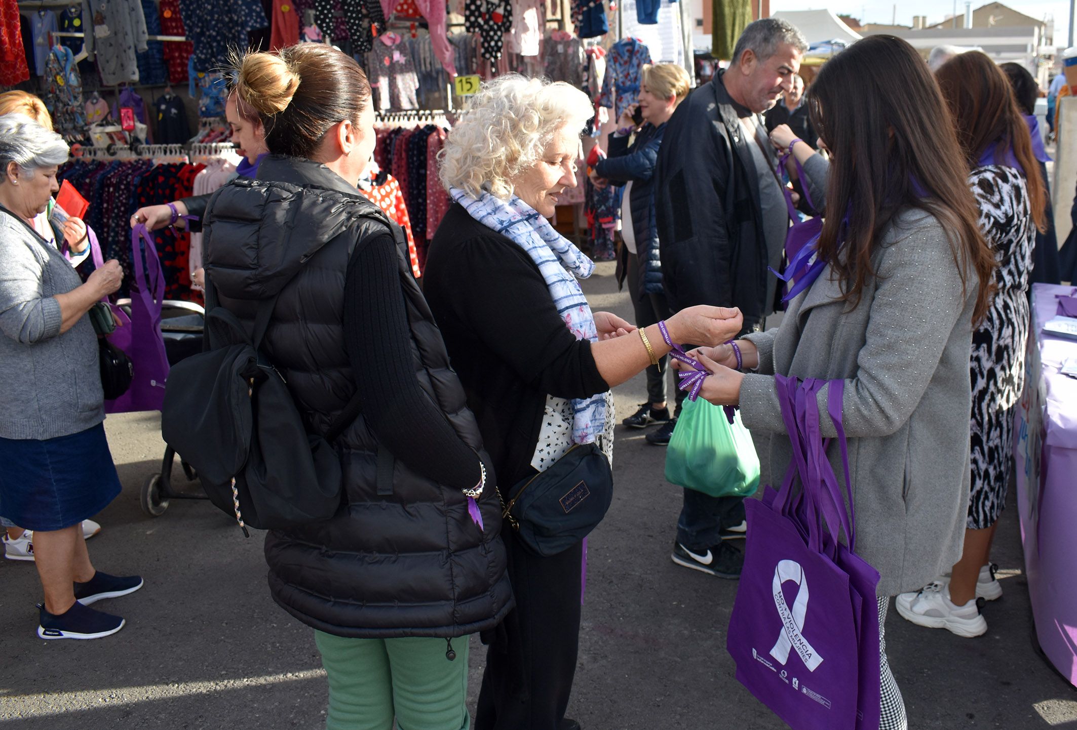 Stand informativo mercado 25 noviembre Las Torres de Cotillas8 Stand informativo mercado 25 noviembre Las Torres de Cotillas8