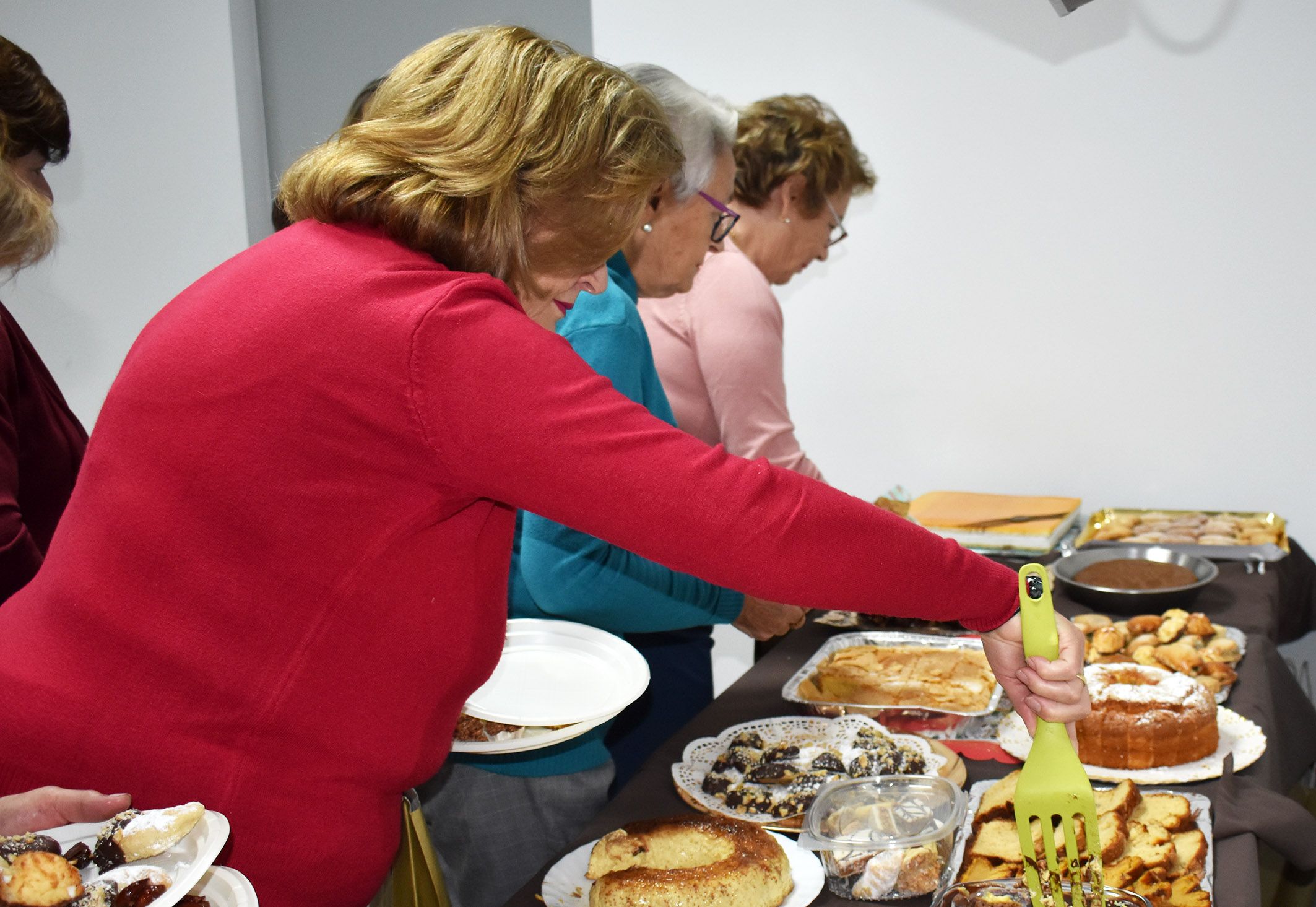 La asociacion de mujeres Isabel Gonzalez no falta a su tradicional degustacion de dulces navidenos10 La asociacion de mujeres Isabel Gonzalez no falta a su tradicional degustacion de dulces navidenos10