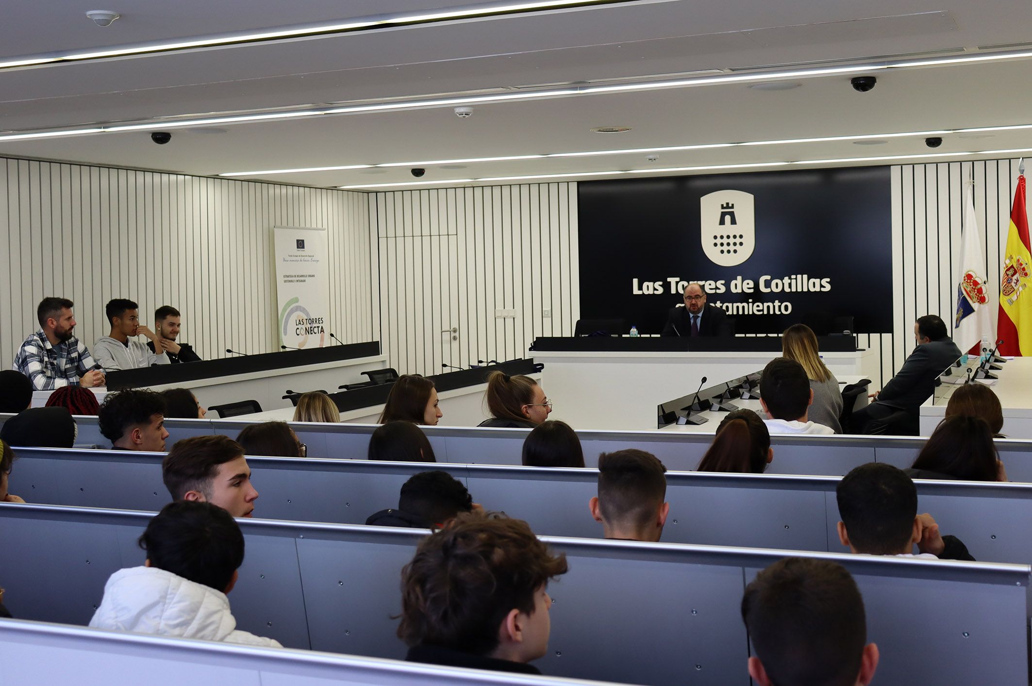 Un catedratico de la UMU acerca la Constitucion al alumnado del FP La Salceda Un catedratico de la UMU acerca la Constitucion al alumnado del FP La Salceda