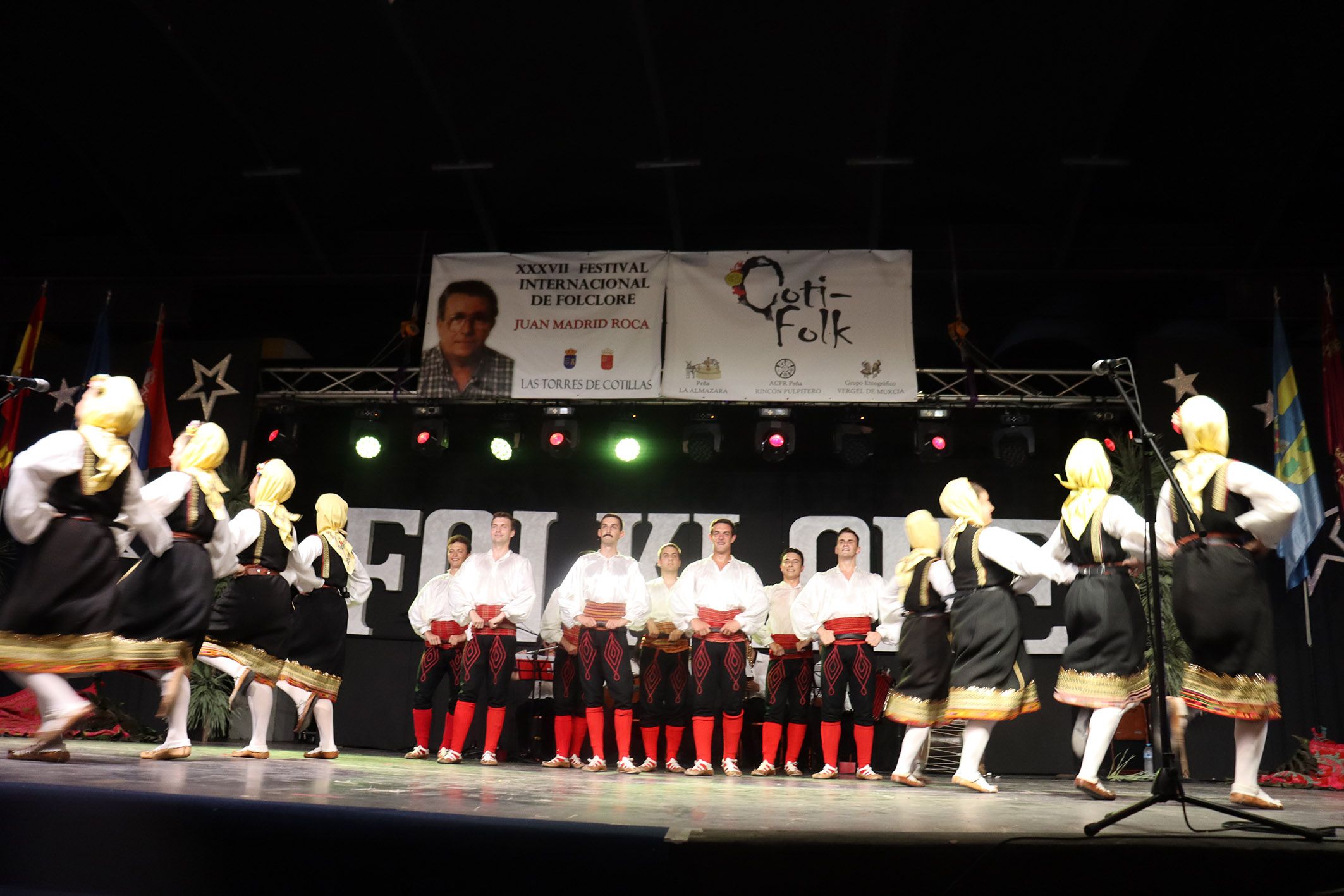 El festival de folklore internacional brilla en su 37ª edición22 El festival de folklore internacional brilla en su 37ª edición22