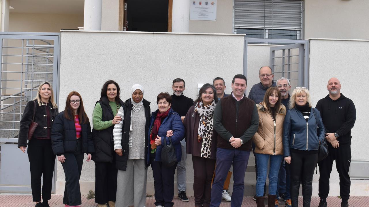 El alcalde Noguera visita el centro de AFES por el Día Internacional del Voluntariado