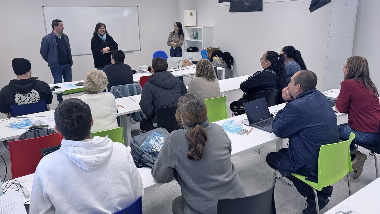 Arranca un curso para aprender a sacar el máximo rendimiento laboral a la IA