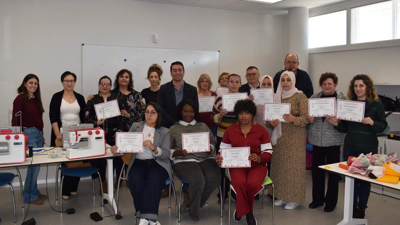Concluye un curso de patronaje y costura para personas en situación de vulnerabilidad social