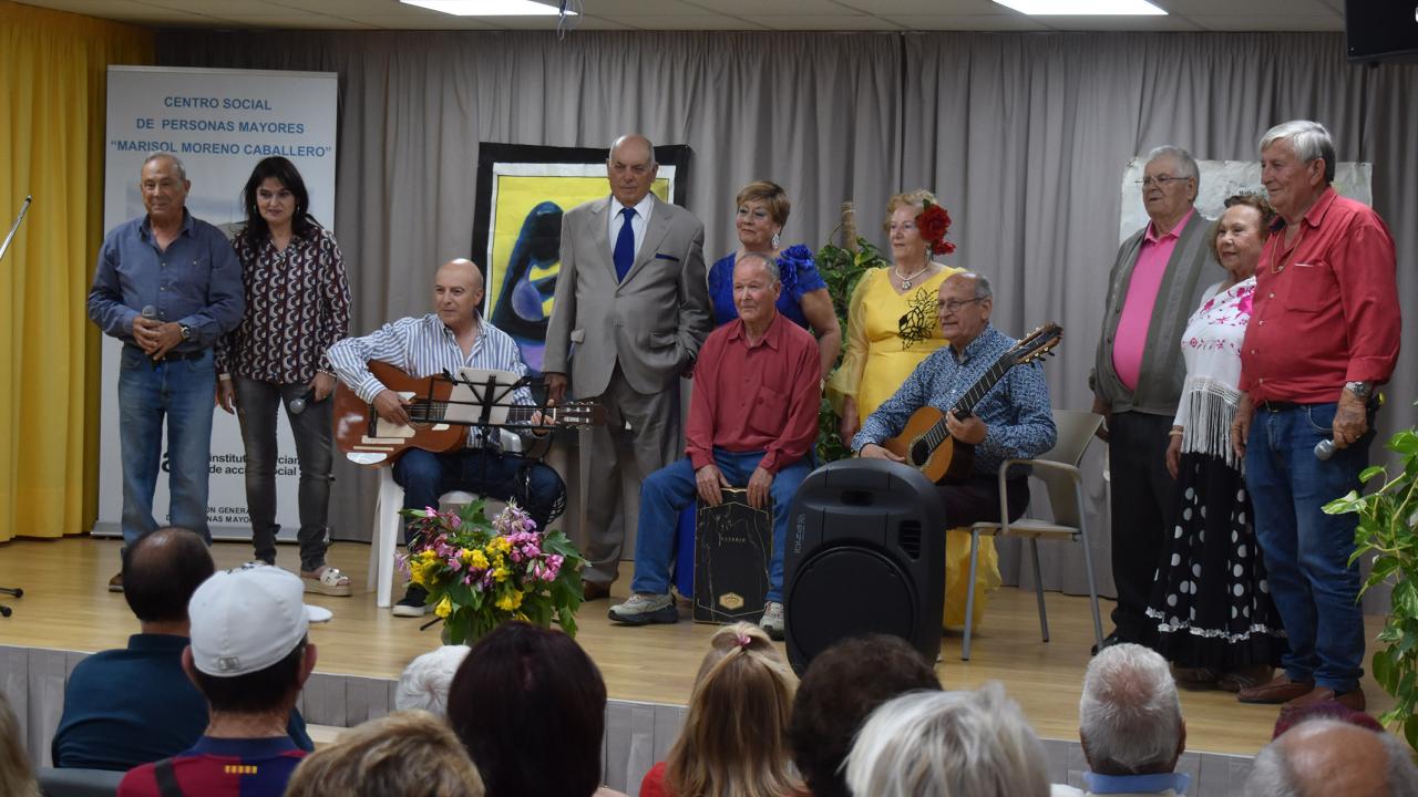 Los mayores torreños disfrutan de la II Gala Homenaje a la Madre