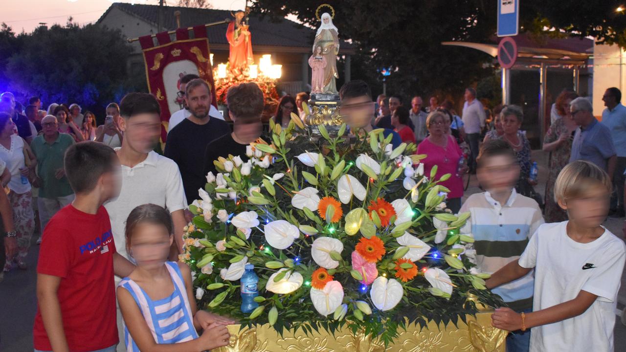 La procesión de San Joaquín pone la guinda a las fiestas patronales de La Loma