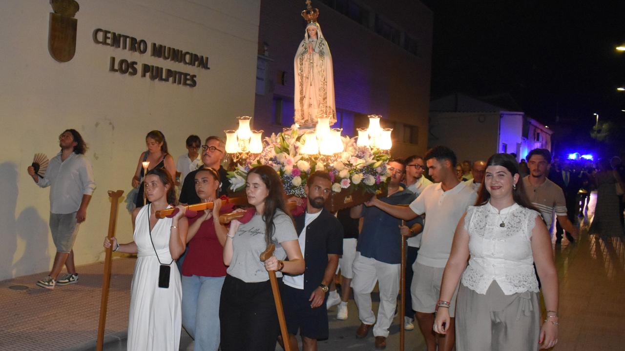 La procesión en honor a Nuestra Señora de Fátima cierra las fiestas 2026 de Los Pulpites
