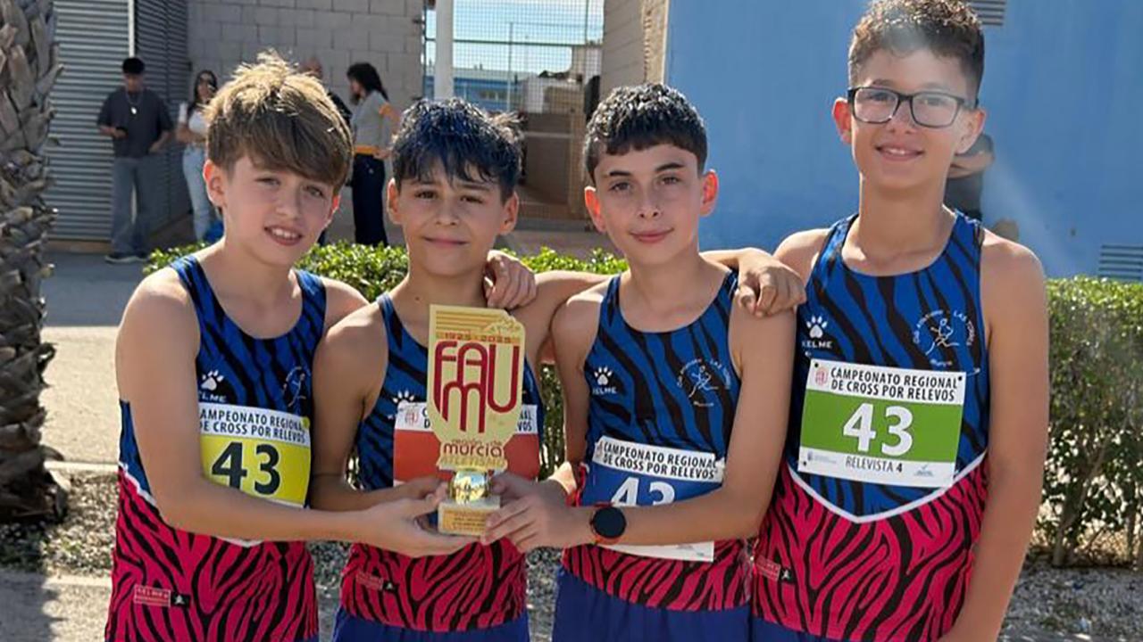 El Atletismo Las Torres conquista un oro y una plata en el Regional de Cross por Relevos