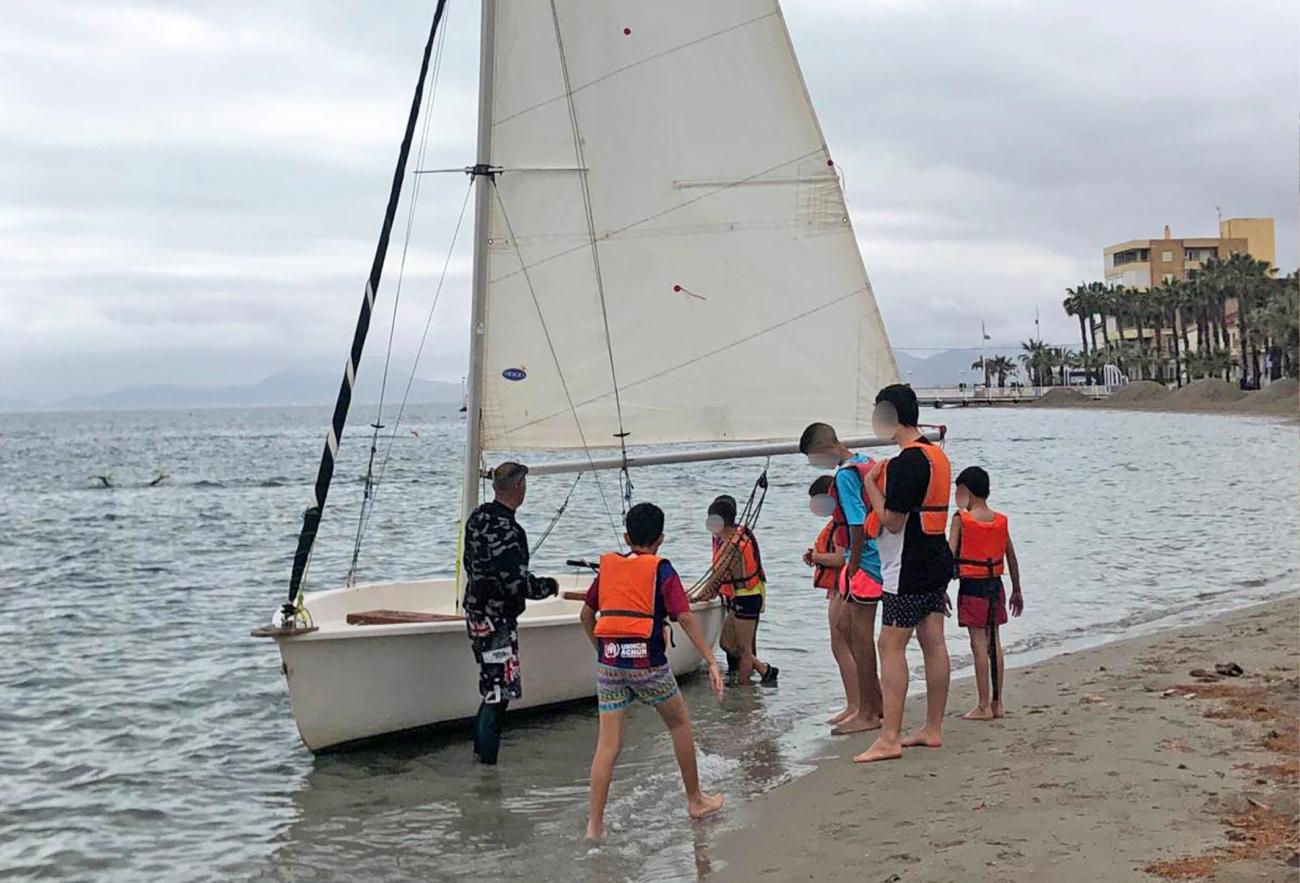 30 menores torreños disfrutan gratuitamente en Los Alcázares de un campamento de Semana Santa 