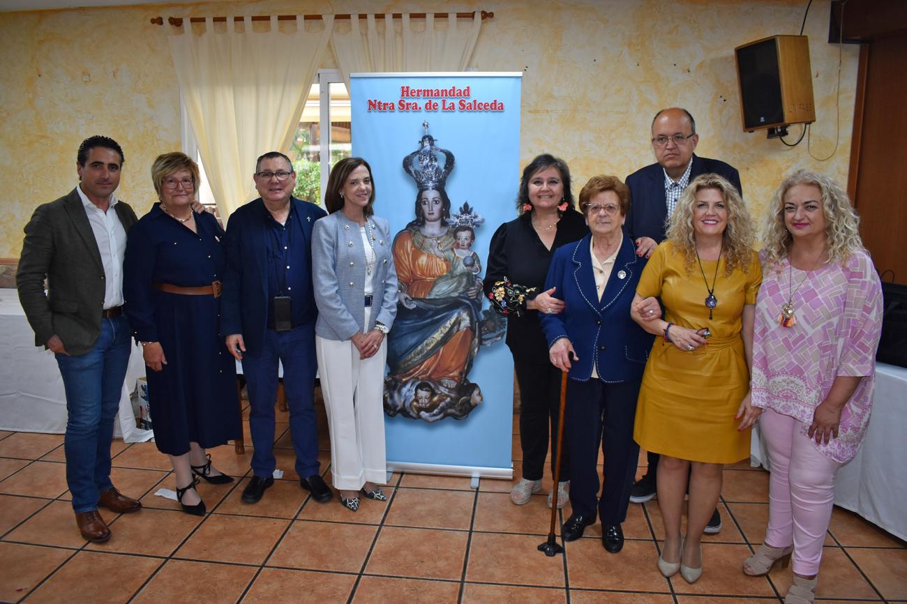 La Hermandad de Nuestra Señora de la Salceda celebra su 25º aniversario con una gran comida de convivencia