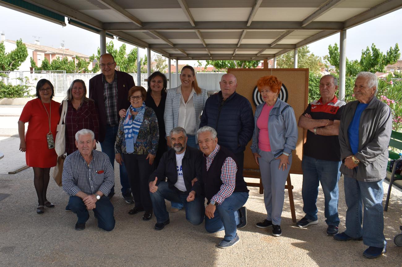 La directora general de Personas Mayores disfruta de la Semana Cultural del centro social de personas mayores