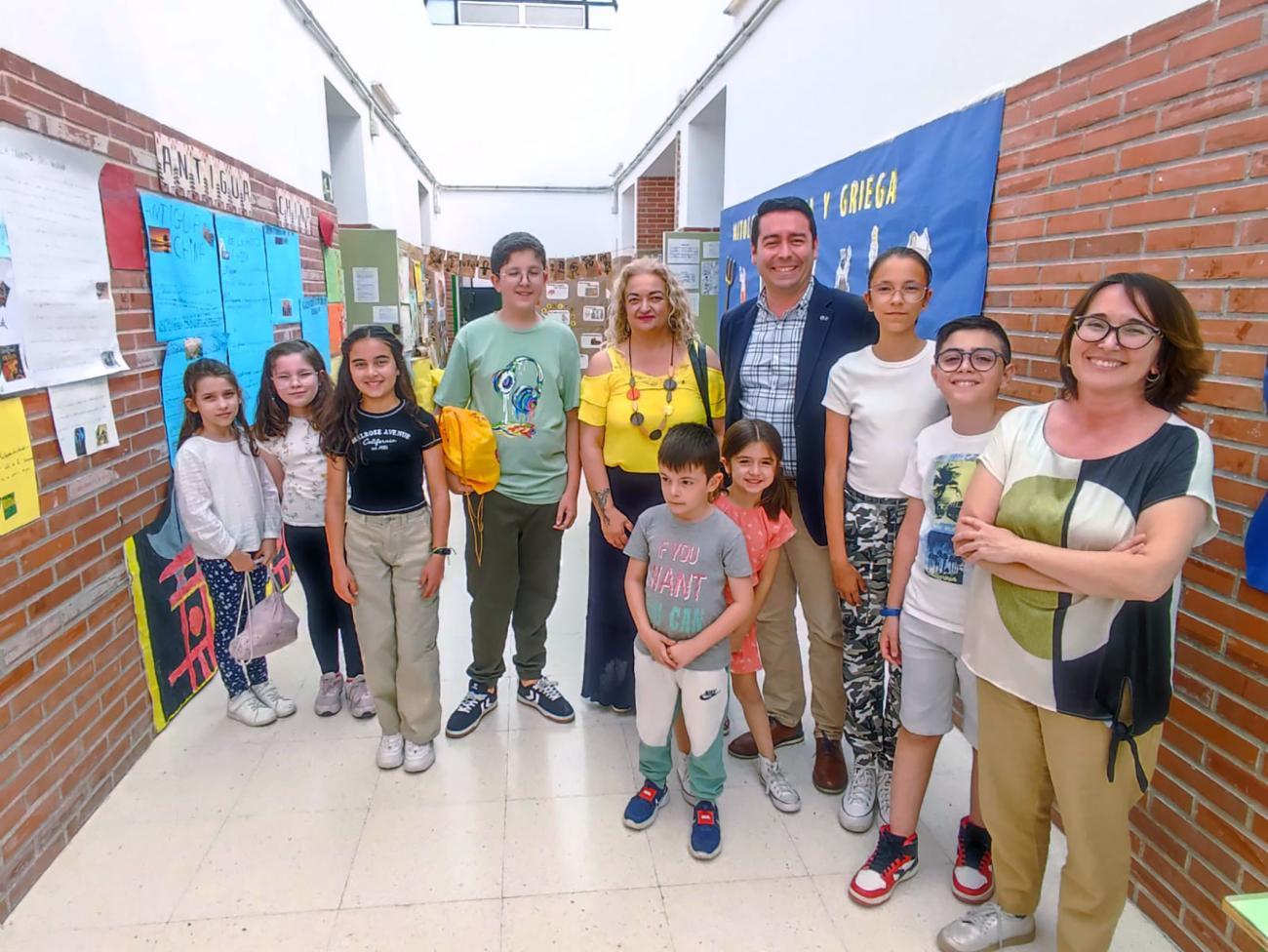 El colegio Jesús Ferrer dedica su Semana Cultural a pasearse por la Historia