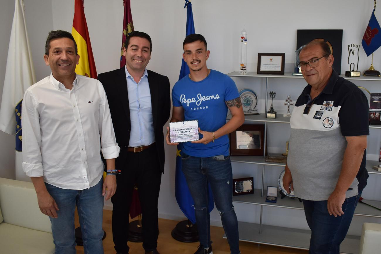 El jugador de petanca Jesús Escacho, homenajedo por su medalla al mérito deportivo del COE