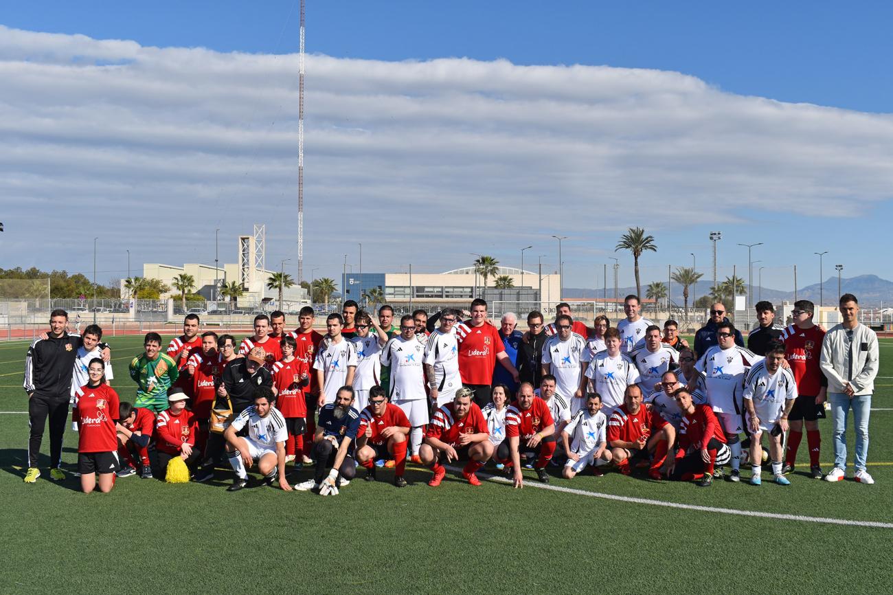 El Atlético Torreño inclusivo disfruta de un partido amistoso con el Albacete Balompié, equipo de la Liga Genuine