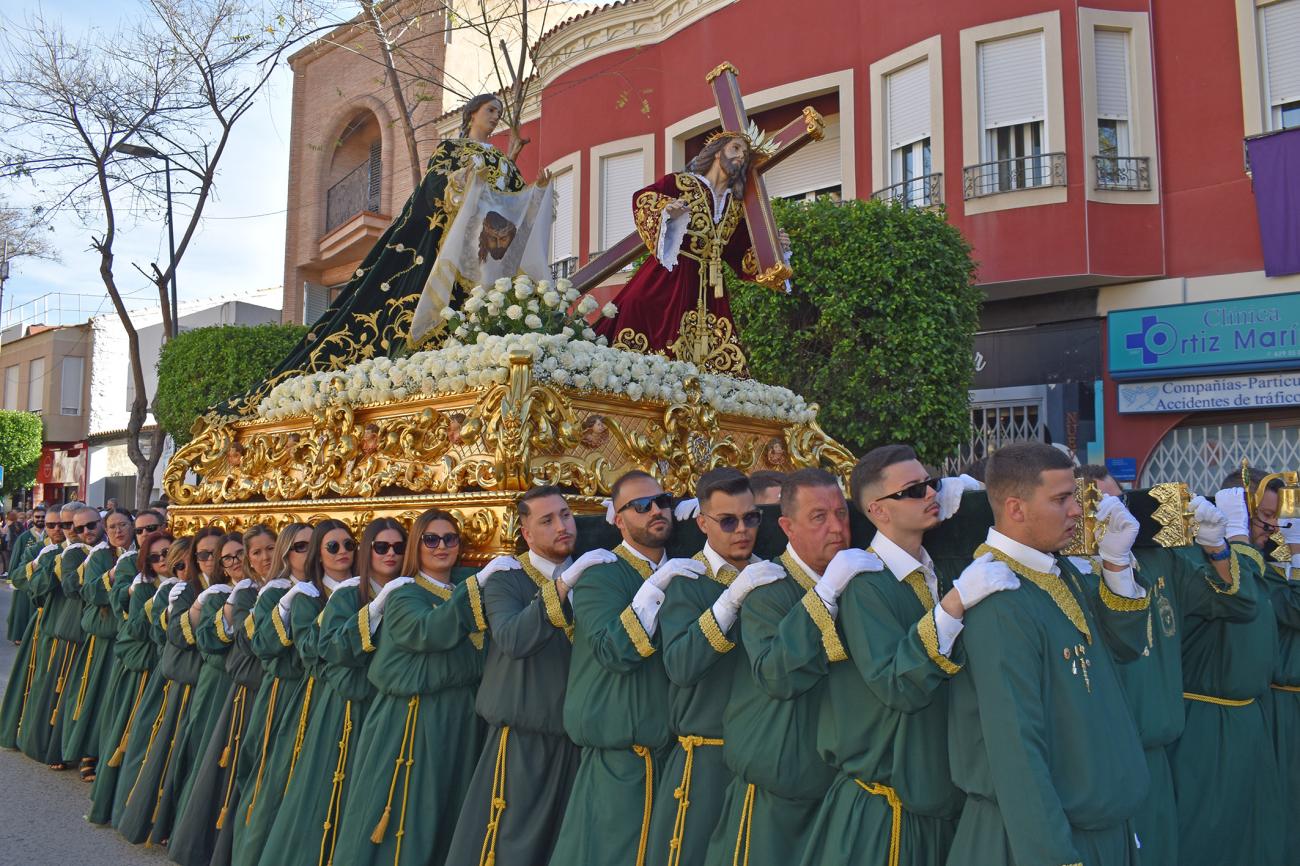La procesión del Calvario conmemora la Pasión de Cristo en el Viernes Santo