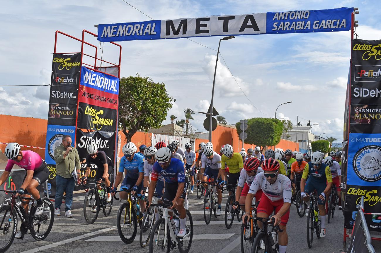 Victoria de Daniel Romero en el Memorial Antonio Sarabia de ciclismo