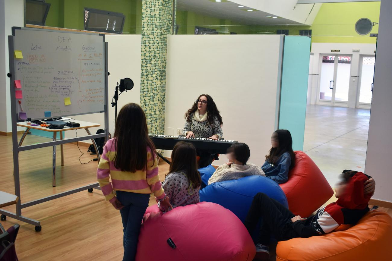 El “Festival de cultura urbana" concluye con un taller de creación de canciones urbanas y grabación audiovisual