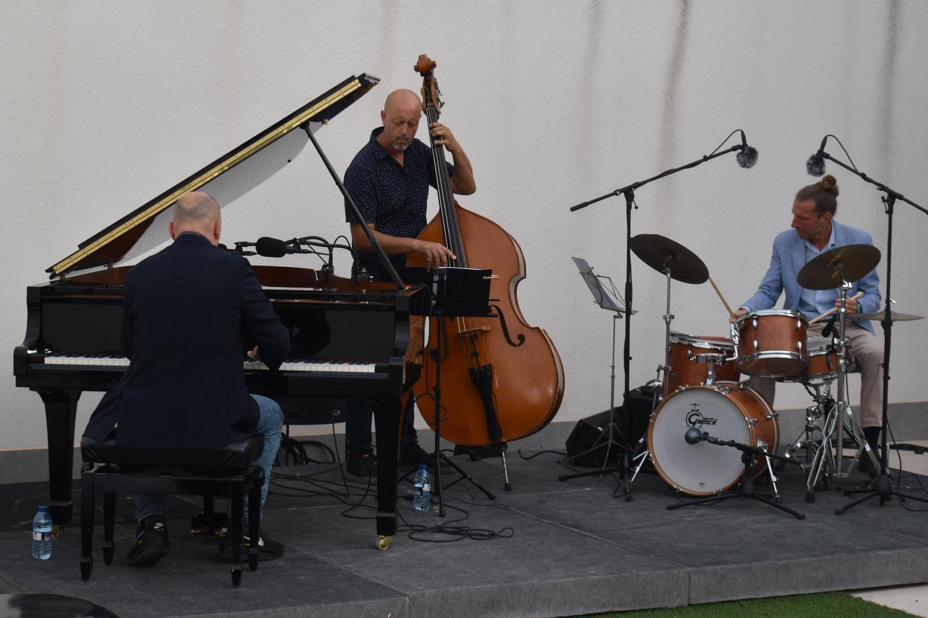 El italiano Daniele Gorgone da brillo al Cotijazz 2026 con un concierto íntimo y enérgico