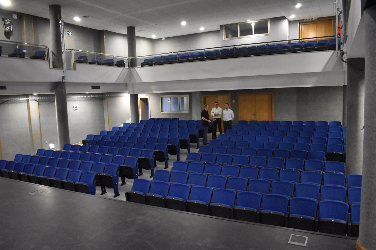 La reforma de la Casa de la Cultura Pedro Serna, a falta del equipamiento escénico