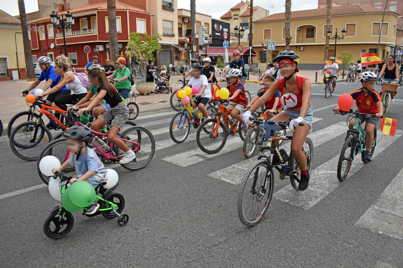 El Día de la Bicicleta más familiar vuelve a llenar de colorido e imaginación las fiestas patronales 