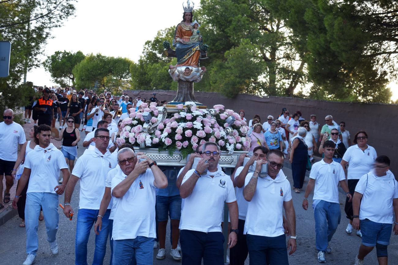 La Virgen de la Salceda baja en romería desde su ermita del Coto para disfrutar de sus fiestas 