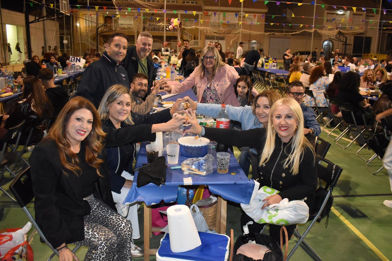 La Florida disfruta de una animada Noche de las Brasas en sus fiestas patronales